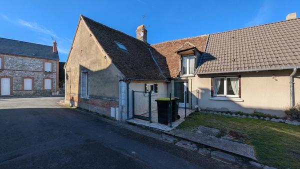 Vente                                                      Maison
                        
                     7 pièces                      168 m2                     à Salbris