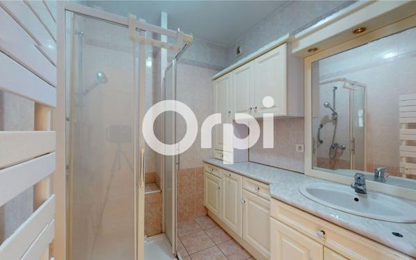 Appartement à vendre    4 pièces • 71 m2 Bron