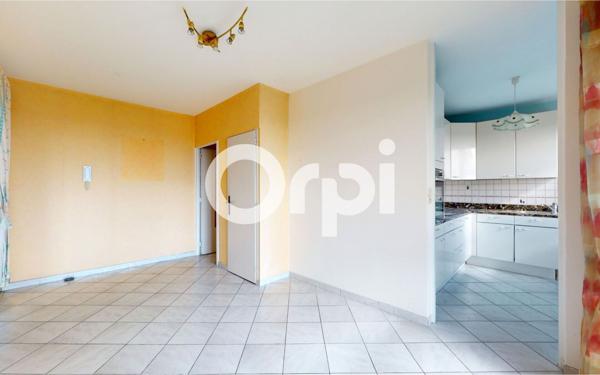 Appartement à vendre    4 pièces • 71 m2 Bron