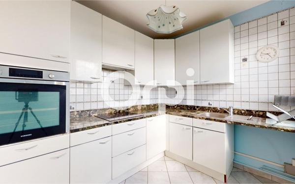 Appartement à vendre    4 pièces • 71 m2 Bron