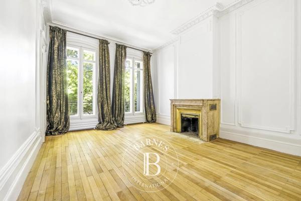 Bordeaux, Hôtel particulier 5 Chambres -  320 m² à vendre