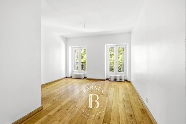 Bordeaux, Hôtel particulier 5 Chambres -  320 m² à vendre