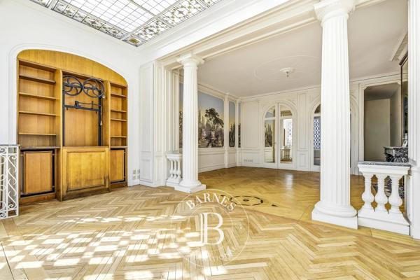 Bordeaux, Hôtel particulier 5 Chambres -  320 m² à vendre
