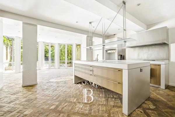 Bordeaux, Hôtel particulier 5 Chambres -  320 m² à vendre
