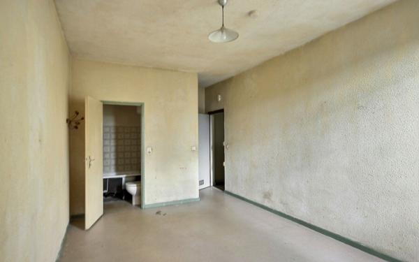 Appartement à vendre    1 pièce •  Pau