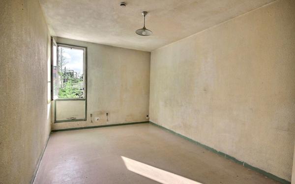 Appartement à vendre    1 pièce •  Pau