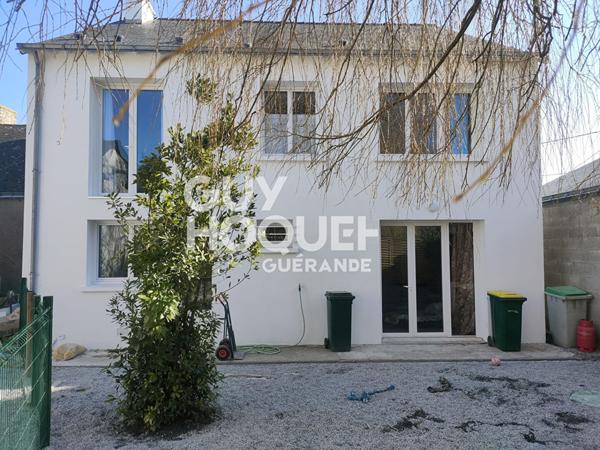 Local Commercial avec appartement à l'étage