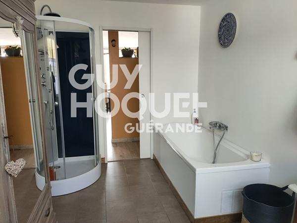 Local Commercial avec appartement à l'étage