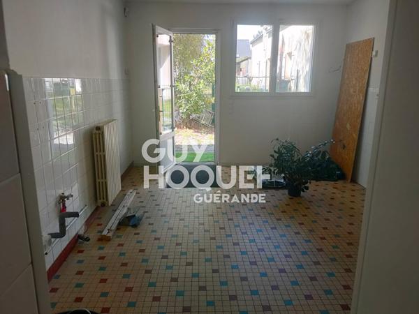 Local Commercial avec appartement à l'étage