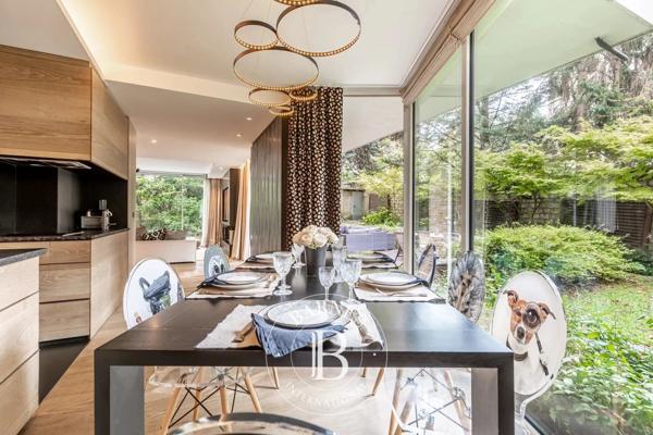 Neuilly-sur-Seine, Appartement 3 Chambres -  168 m² à vendre
