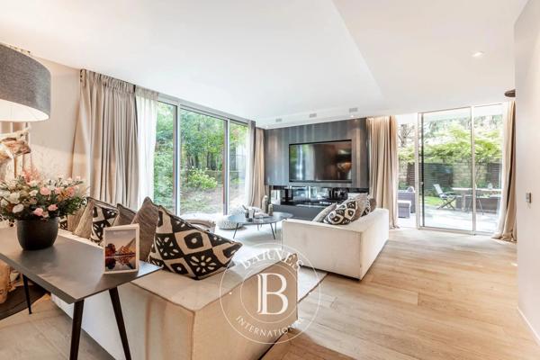 Neuilly-sur-Seine, Appartement 3 Chambres -  168 m² à vendre