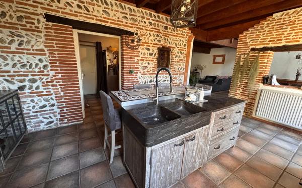 Maison à vendre    7 pièces •  Lavernose-Lacasse