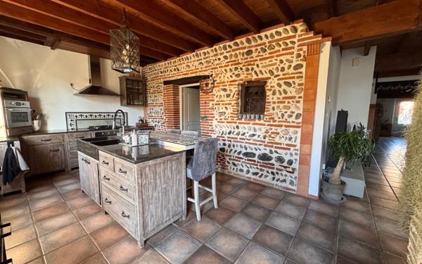 Maison à vendre    7 pièces •  Lavernose-Lacasse