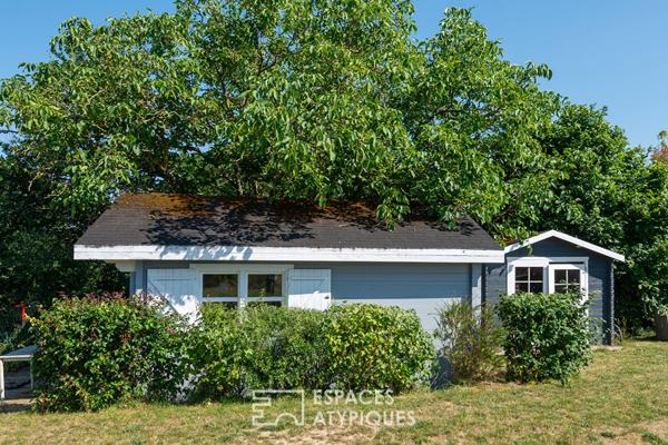 Maison contemporaine avec piscine en lisière d’un bois