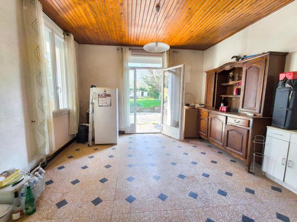 maison de plain pied dans quartier résidentiel