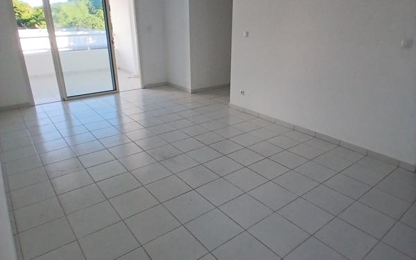 Appartement à louer    4 pièces • 75,41 m2 Le Lamentin