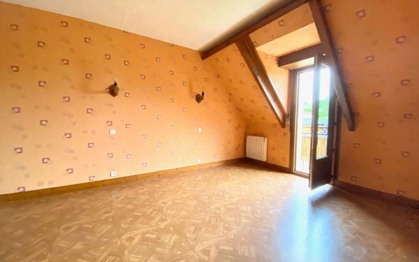 Maison à vendre    5 pièces • 148,91 m2 Épône