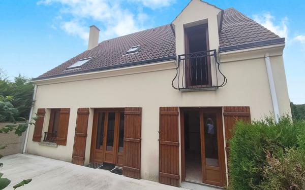 Maison à vendre    5 pièces • 148,91 m2 Épône