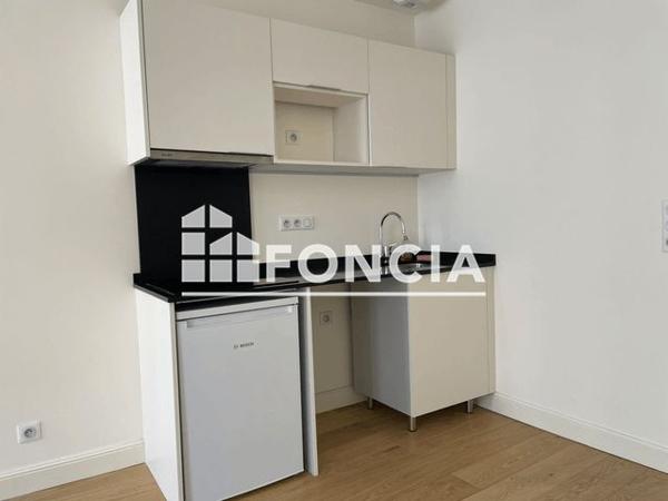 Location Studio 24.9 m² - 431 RUE JEAN JAURES Toulon 83000