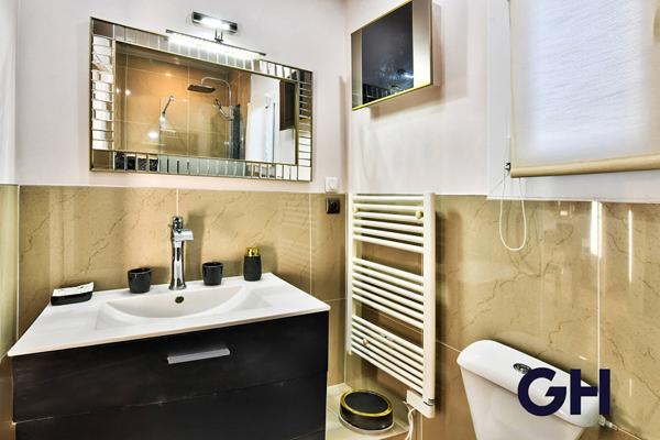 Maison - 226m² - LA BOISSE