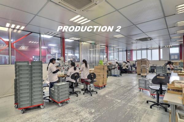LOCAUX D ACTIVITES INDEPENDANT + STOCKAGE ET BUREAUX SURFACE TOTAL 1100M2 SUR PARCELLE TOTAL 2800M2 ACCES POIDS LOURDS