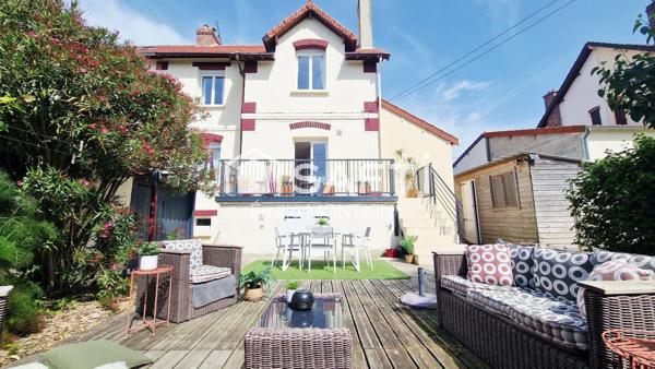 Jolie maison rénovée 76m2 - 3 chambres - garage et cabanon- proche centre-ville et plages