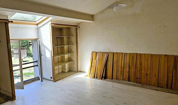 Ancien moulin, 3 à 4 chambres avec terrain boisé