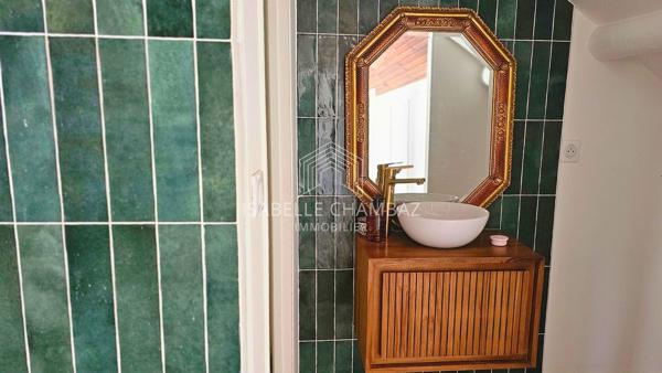 Maison
         6 pièces
        - 222 m² Bien prestige 1 150 000 € *