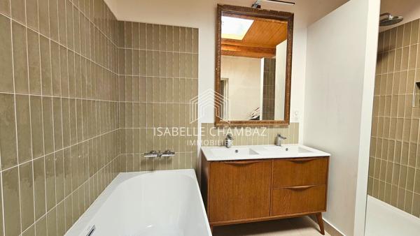 Maison
         6 pièces
        - 222 m² Bien prestige 1 150 000 € *