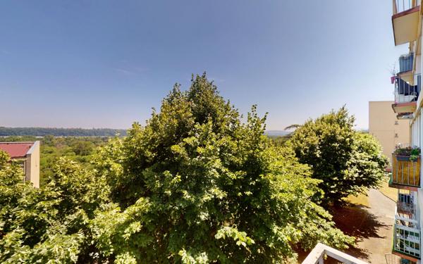 Appartement à vendre    4 pièces • 75,20 m2 Irigny