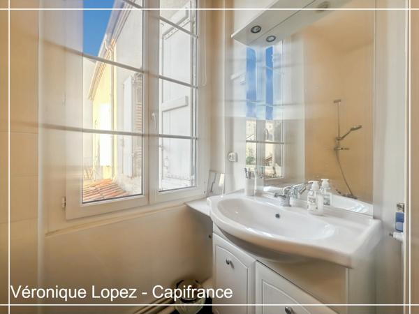 Agen coeur de ville, quartier Cathédrale, au calme dans une impasse, grand appartement de 161,70 m² Loi Carrez avec 7 pièces principales