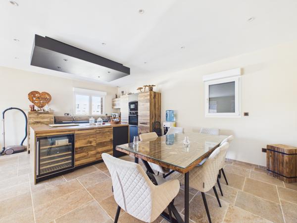 Maison 4 pièces - 94 m²