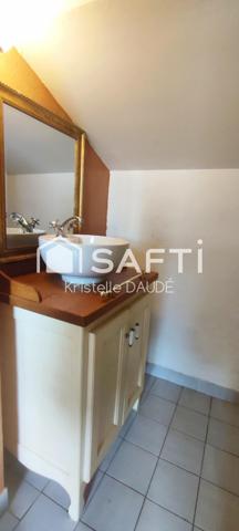 Secteur calme, proche commerces et collège