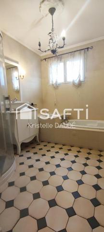 Secteur calme, proche commerces et collège