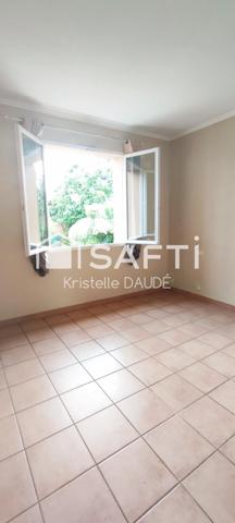 Secteur calme, proche commerces et collège