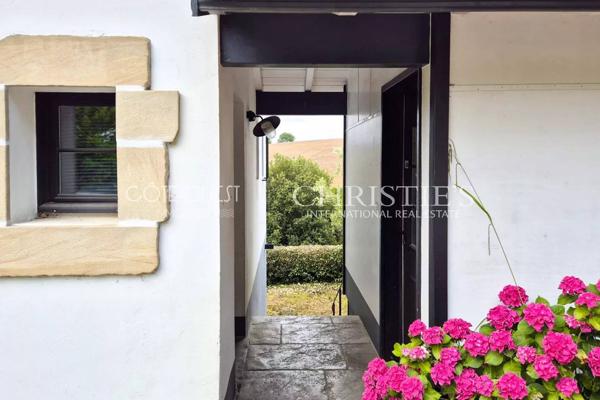 À vendre Arbonne - Maison avec piscine proche Biarritz