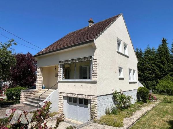 Maison à vendre à Bar sur Seine (10110), Aube. Pavillon traditionnel de 85 m² en bon état, entr...