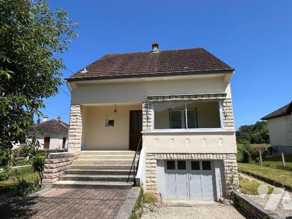 Maison à vendre à Bar sur Seine (10110), Aube. Pavillon traditionnel de 85 m² en bon état, entr...