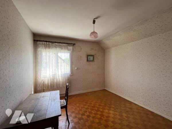 Maison à vendre à Bar sur Seine (10110), Aube. Pavillon traditionnel de 85 m² en bon état, entr...