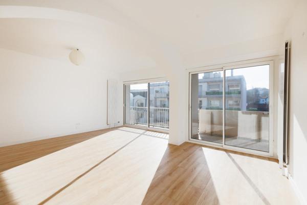 Appartement  3 pièce(s) 81.47 m2Emplacement fabuleux  Appartement Biarritz 3 pièces ENTIÉREMENT RÉNOVÉ