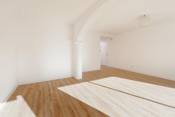 Appartement  3 pièce(s) 81.47 m2Emplacement fabuleux  Appartement Biarritz 3 pièces ENTIÉREMENT RÉNOVÉ