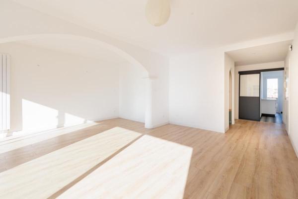 Appartement  3 pièce(s) 81.47 m2Emplacement fabuleux  Appartement Biarritz 3 pièces ENTIÉREMENT RÉNOVÉ