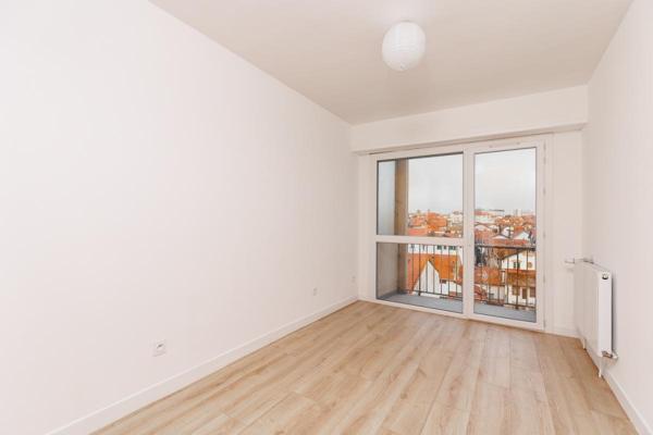 Appartement  3 pièce(s) 81.47 m2Emplacement fabuleux  Appartement Biarritz 3 pièces ENTIÉREMENT RÉNOVÉ