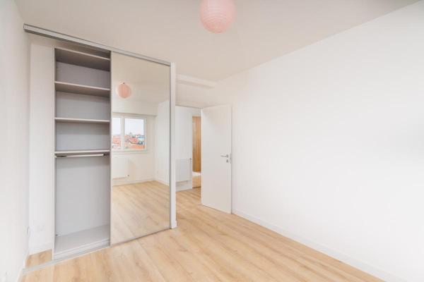 Appartement  3 pièce(s) 81.47 m2Emplacement fabuleux  Appartement Biarritz 3 pièces ENTIÉREMENT RÉNOVÉ