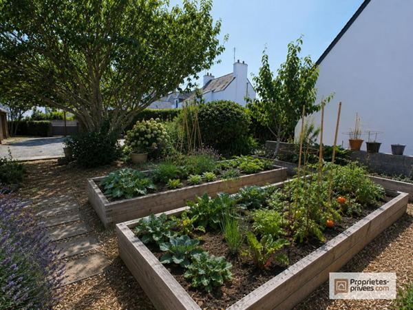 Maison de pêcheur rénovée avec terrain constructible à Saint-Guénolé, Penmarch