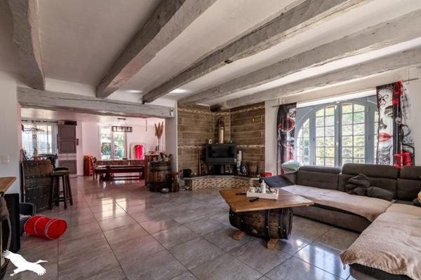 Maison à vendre |  Antonne-et-Trigonant |  8 pièces | 285 m²