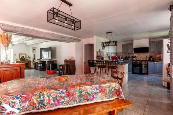 Maison à vendre |  Antonne-et-Trigonant |  8 pièces | 285 m²