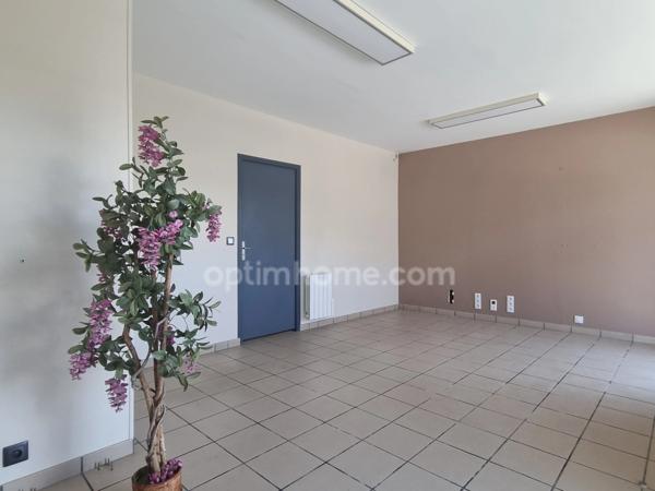 Local/bureau/bâtiment libre à vendre à BERNIERES LE PATRY - 14410 Valdallière
