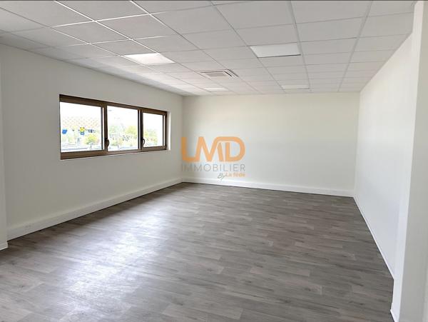 local activité, atelier, show-room ou bureaux neuf grand passage