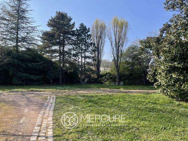 Terrain constructible à Écully